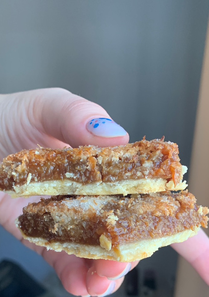 Una foto de Tarta de dulce de leche y coco 🥥