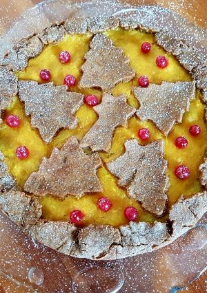 Foto di Crostata pan di zenzero con composta di arance e mele