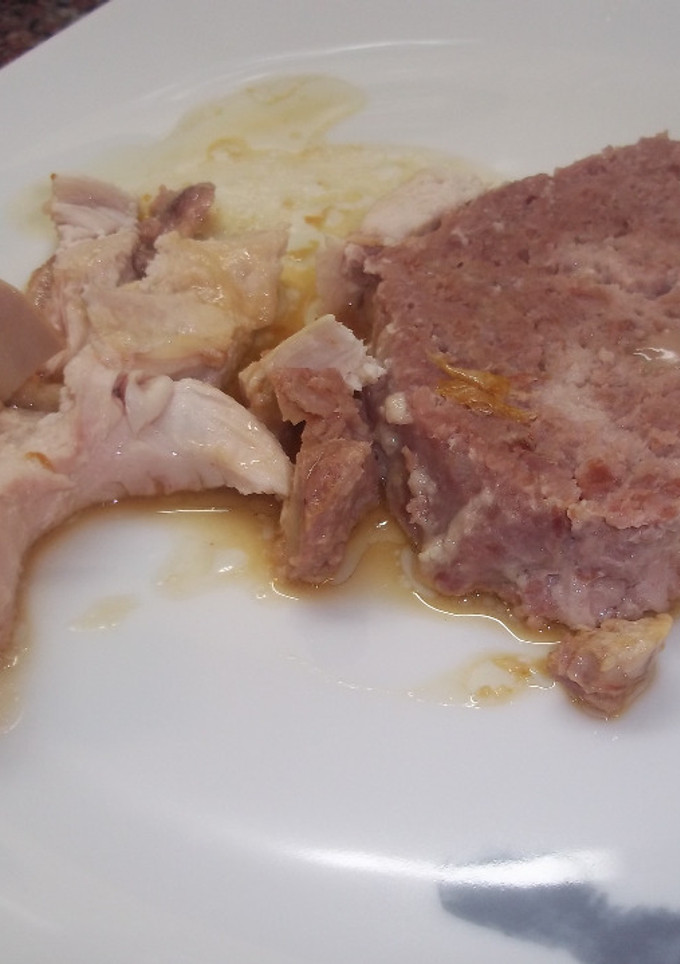 Una foto de Pollo relleno de carnes y queso al horno