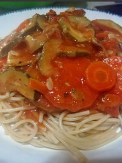 Una foto de Salsa con verduras