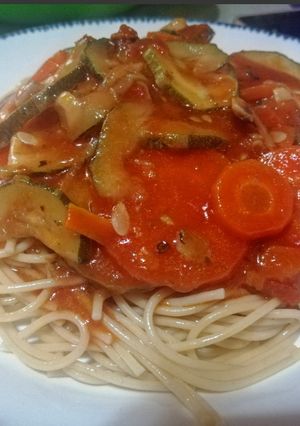 Una foto de Salsa con verduras