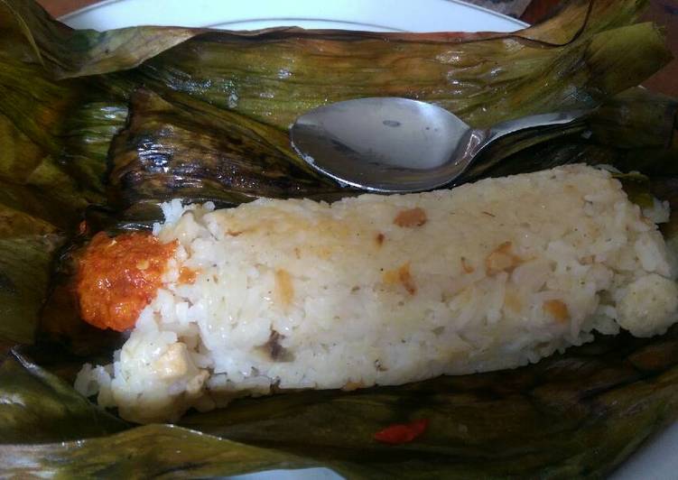 Resep Nasi Bakar Ikan asin yang simpel