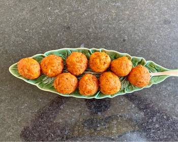 Easy Serving Recipe Carrot Halloumi and dill balls Practical Delicious