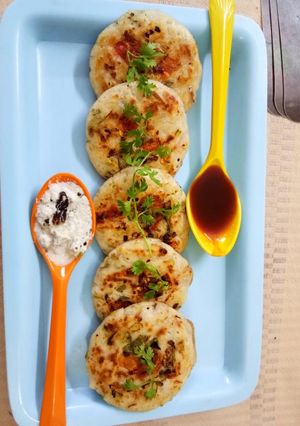 A picture of Spicy Mini Uttapam.
