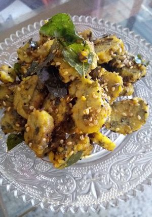 A picture of Muthiya with leftover rice.