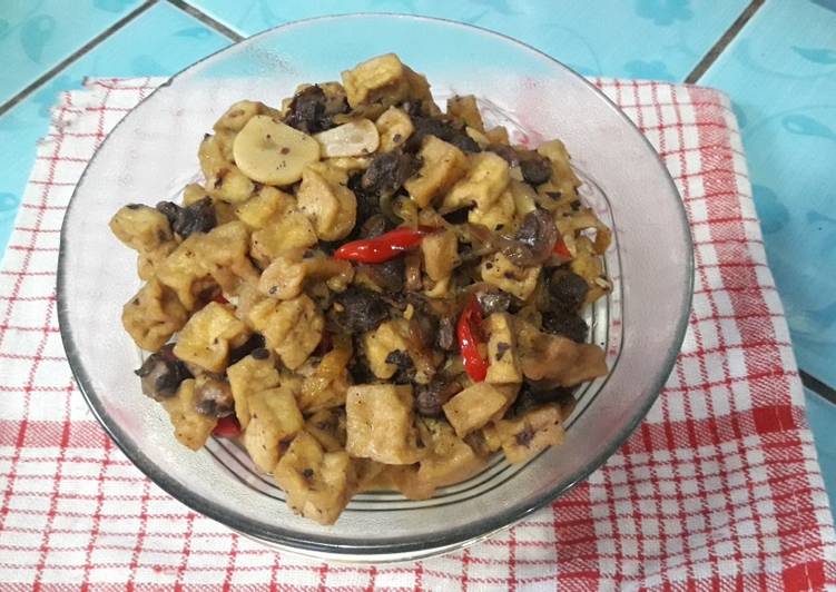 Oseng kerang tahu manis