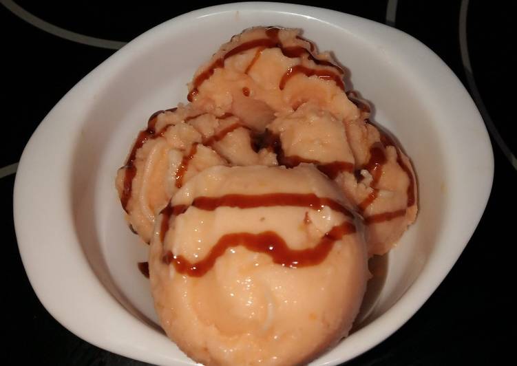 Helado melón con muesli