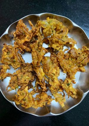 ભજીયા(Bhajiya Recipe in Gujarati) રેસીપી મુખ્ય ફોટો