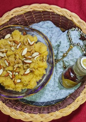 A picture of Suji Besan Ka Zaffroni Halwa.