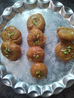 A picture of Soft melting balushahi.