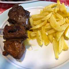 รูปของ Guiso de pollo de corral