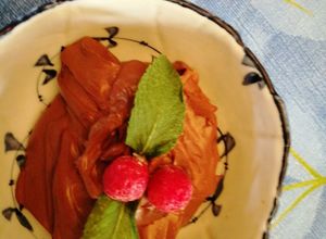 Una foto de Mousse de chocolate vegano