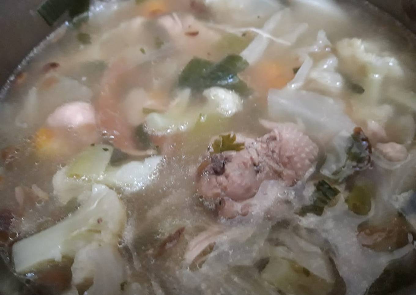 Sop ayam kubis dan wortel