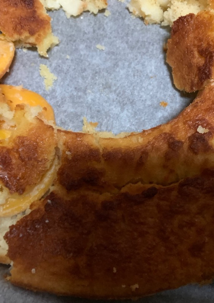 Una foto de Bizcocho con melocotón y dulce de leche Thermomix