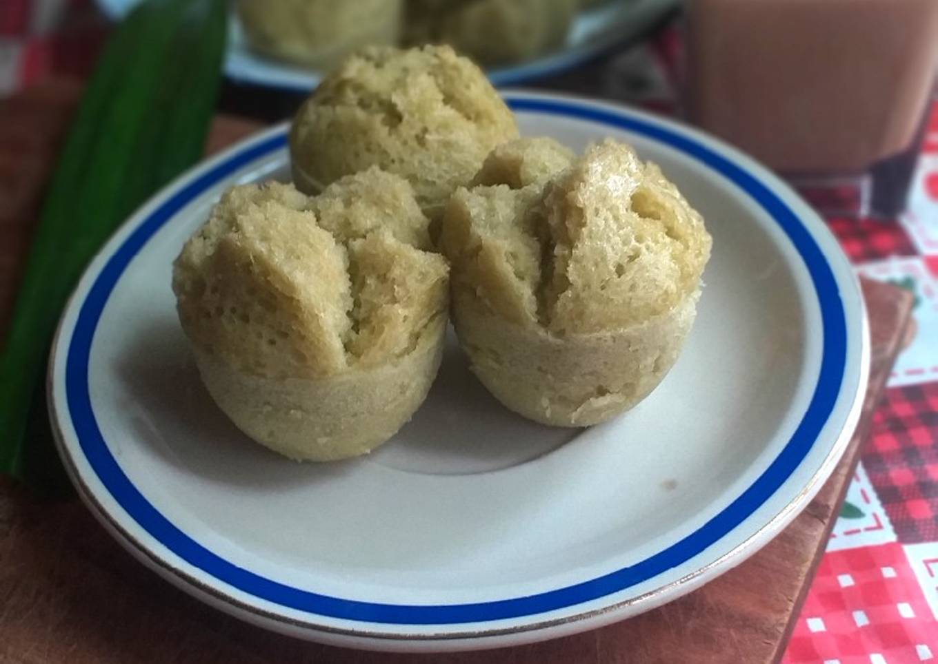 Kue Mangkok Daun Suji
