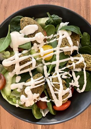 Una foto de 🧆 Ensalada de falafel 🥗