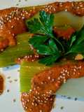 PUERROS Bañados en Salsa Romesco y Semillas de Sésamo...!