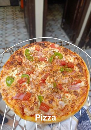A picture of Pizza.