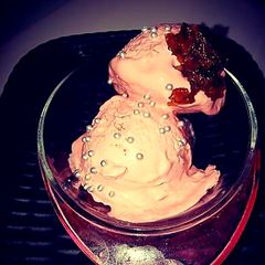 A picture of Rose icecream.
