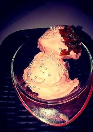 A picture of Rose icecream.