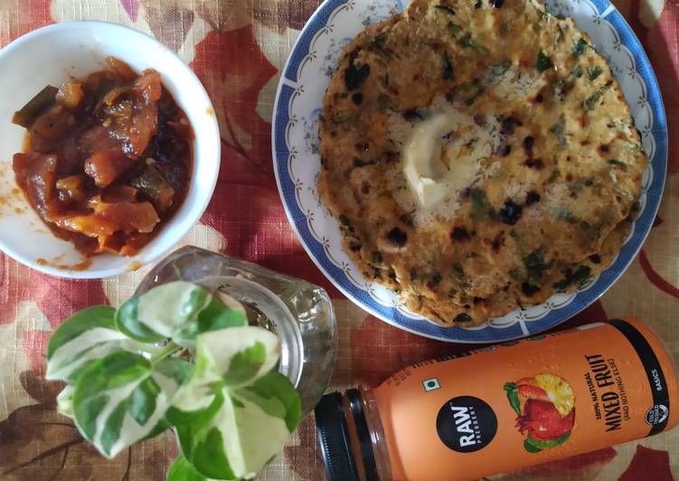 Steps to Make Quick Hot n sweet 🍅🌶️ chutney that goes pretty well with any Paratha