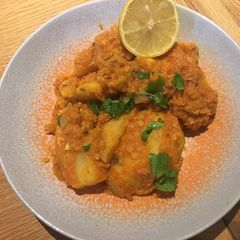 A picture of Potato and lentil curry.