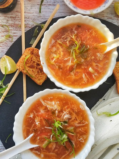 A picture of Restaurant style hot n sour soup.