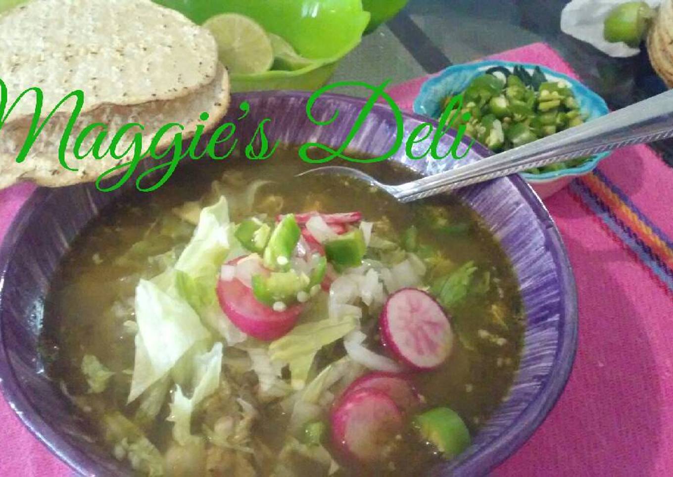 Pozole verde de pollo con Maíz