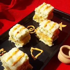 A picture of Schezwan Dhokla Sandwich.