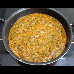 A picture of Methi Matar Malai.
