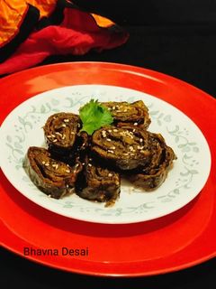 પાત્રા (Patra Recipe in Gujarati.) રેસીપી મુખ્ય ફોટો