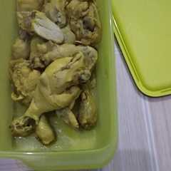 A picture of Ayam Ungkep.