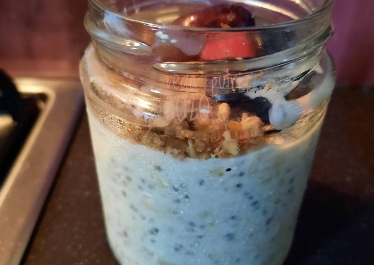 Masakan Unik Strawberry Cheesecake Overnight Oats Enak Sempurna