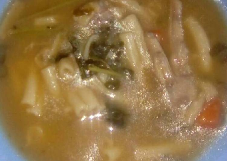 Recipe of Award-winning Brown beans soup with chicken feet