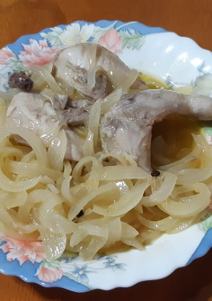 Una foto de Codornices encebolladas
