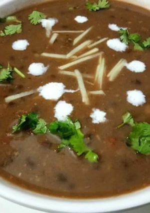 A picture of Dal Makhani.