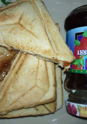 A picture of Toasted bread.