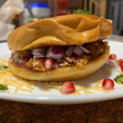 A picture of Daabeliiiiii😄 (Dabeli / Daabeli).