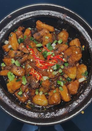 Hình của món Nạc vai kho tiêu.