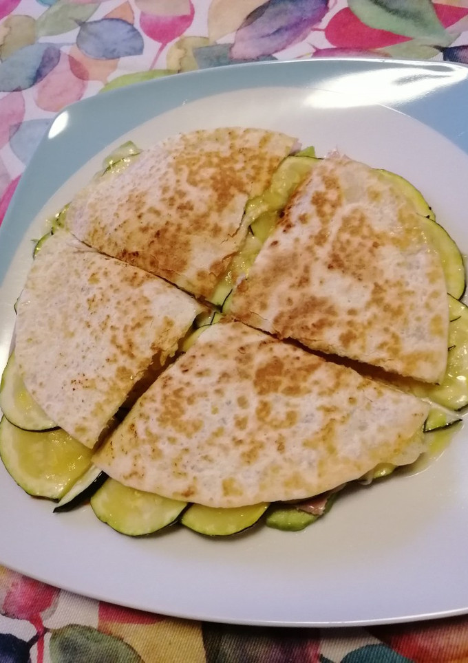 Una foto de Quesadillas de calabacín