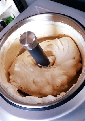 Une photo de Glace aux amandes caramélisées ou amandes effilées sans œufs 😋