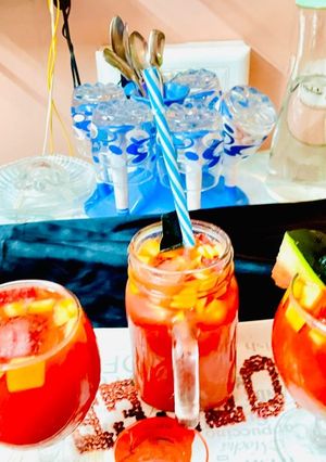 મિક્સ ફ્રૂટ પંચ (Mix Fruit Punch Recipe In Gujarati) રેસીપી મુખ્ય ફોટો