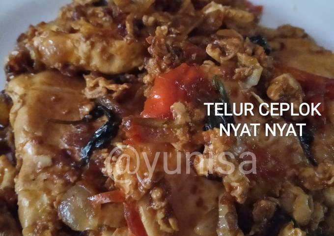 Telur ceplok nyat nyat