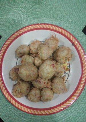 A picture of Yam Balls.