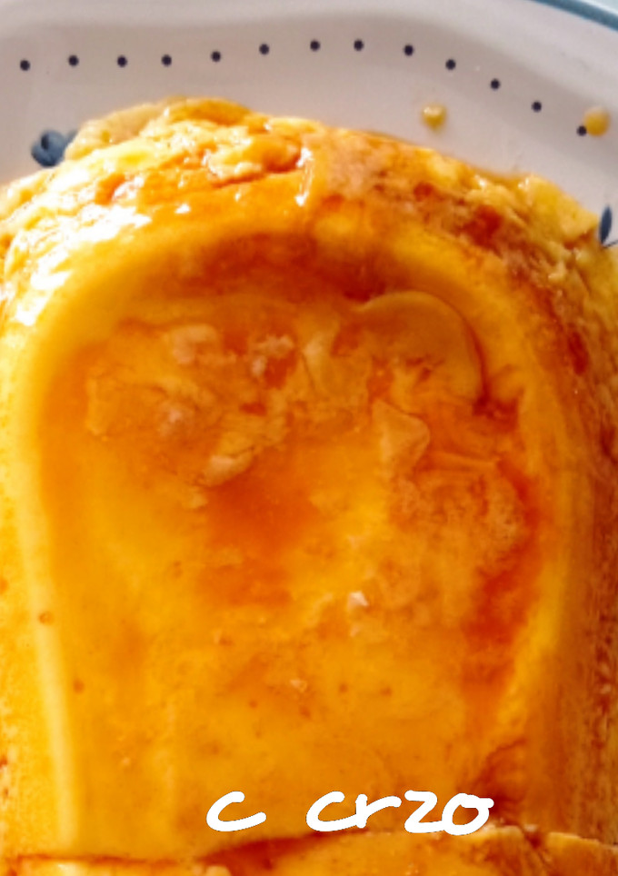 Una foto de Flan en el microondas