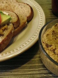 A picture of Tomato Houmous.