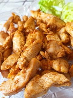 Savanyú pikáns, pirított csirkemell recept fotója