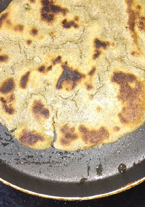 A picture of Pearl millet bhakri.