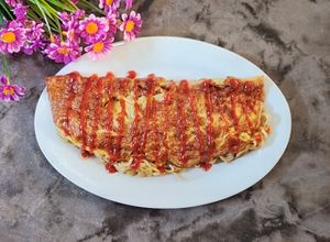 Foto resep Dadar Telur Lipat Isi Mie Instan