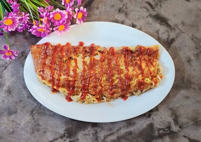 Resep Dadar Telur Lipat Isi Mie Instan, Bikin Ngiler